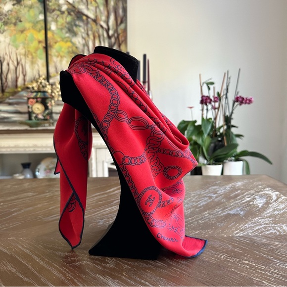 Authentic CHANEL Silk Large Scarf - Picture 4 of 8